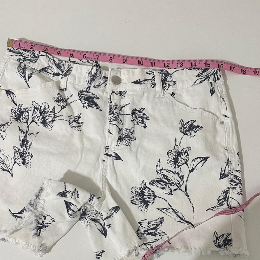 Workshop Republic Clothing Black and White Floral Jean Shorts - Picture 9 of 9